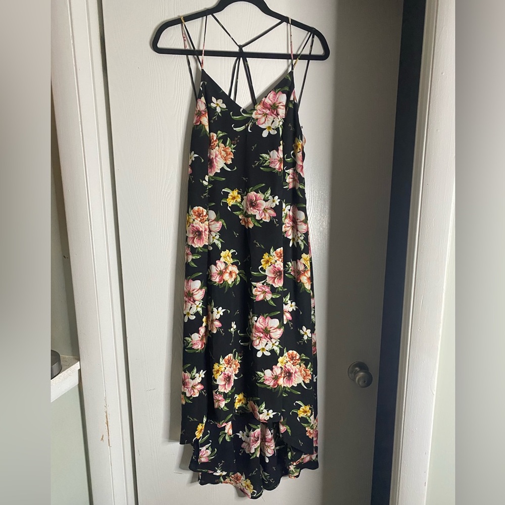 Lush, Black floral strappy high-low dress, Small